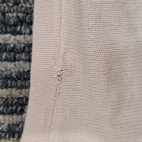 CARDIGAN: Set of two crewneck button down cotton H&M BASIC cardigans red and tan - Picture 7 of 8